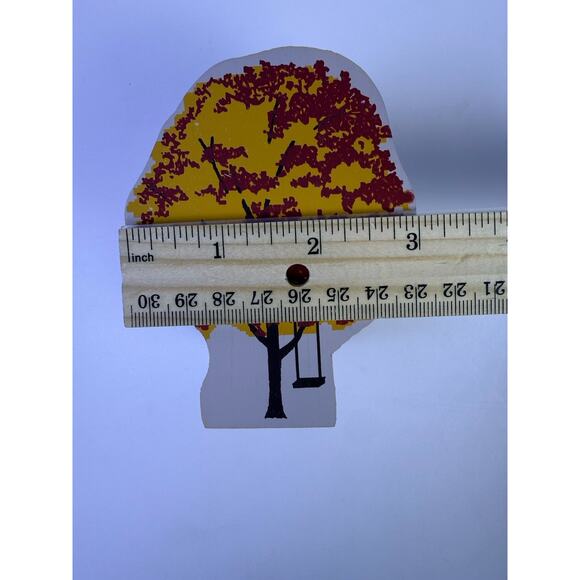 Cat’s Meow Set Of 4 Red Maple Tree Shelf Sitter Wood Village Accessory - Picture 4 of 4